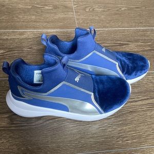 Navy/Silver Velvet Puma Sneakers
